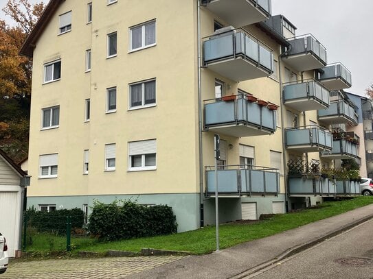 *** BEZUGSFREI: herrliche 4-Zimmer-Dachgeschoß- Maisonettewohnung in guter Wohnlage ***