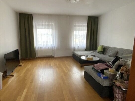 Gepflegte Wohnung mit 2 Schlafzimmer und Balkon in Losheim am See!