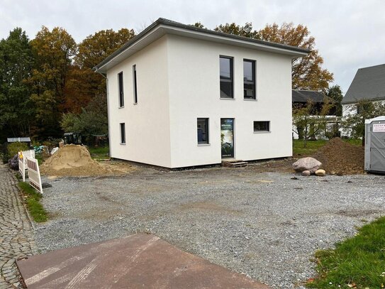 Traumhaus im Entstehen: Exklusive Stadtvilla mit Gestaltungsfreiheit in Ohorn zum Verkauf