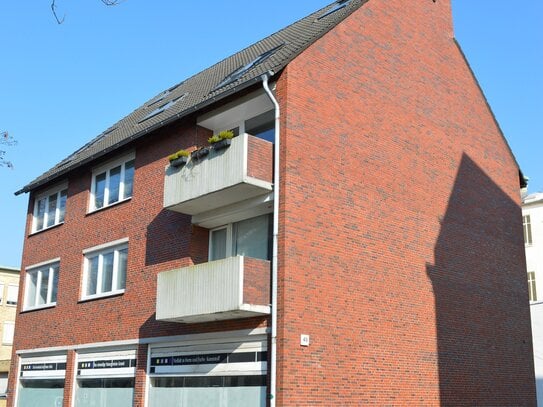 044/006 Schöne 2 ZKB mit Klimaanlage + Aufstellbalkon + EBK 3. OG rechts Wohnung zu vermieten