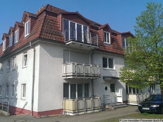 Sonnige 1-Raum-Wohnung mit offener Küche, Balkon und Laminat!