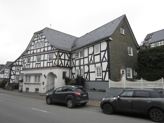 Gepflegtes Mehrfamilienhaus zu verkaufen in Schmallenberg- Bad Fredeburg