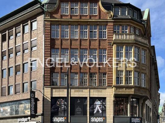 Büroflächen hinter historischer Fassade