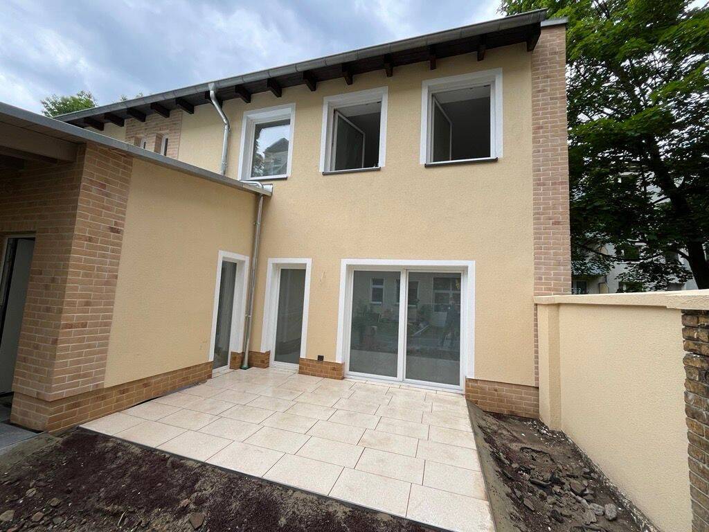 Erstbezug! Wunderschöne 3-Zimmer Doppelhaushälfte mit Terrasse und Garten. - Photo 1
