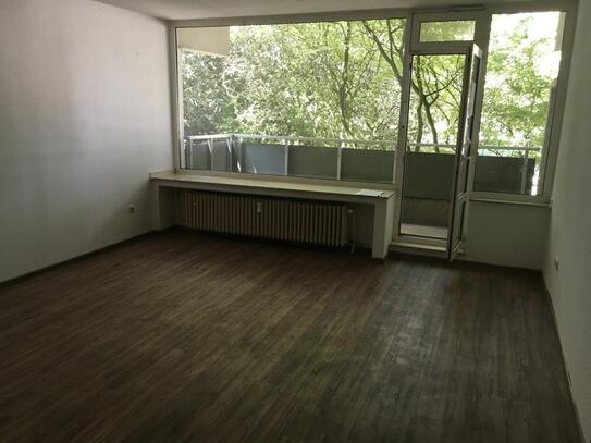 Familienwohnung-grosse 4 Zimmer-Wohnung über 2 Etagen mit 2 Balkonen