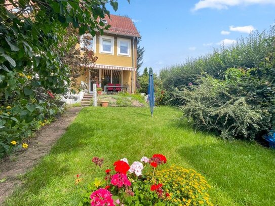 Hier wartet Ihr gemütliches Reihenendhaus in begehrter Wohnlage in Bothfeld auf Sie!