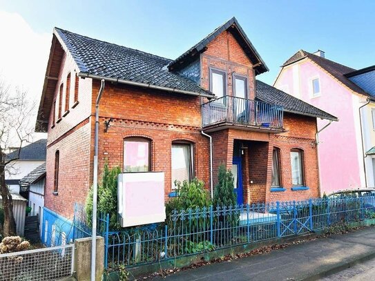 Großes Ein- oder Zweifamilienhaus in guter Lage in Bad Pyrmont