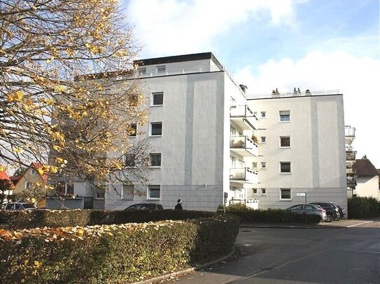 Herrlich großzügige, lichtdurchflutete 4-Zi-Whg. mit Balkon in Altdorf b. Nürnberg