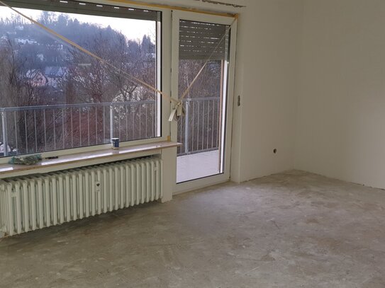 Neu Renovierte 2,5-Zimmer-Wohnung mit Balkon in Wetzlar