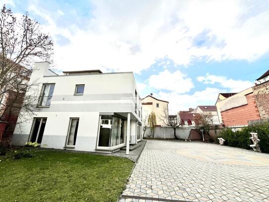 antaris Immobilien GmbH ** Herrliches Stadthaus, welches keine Wünsche offen lässt **