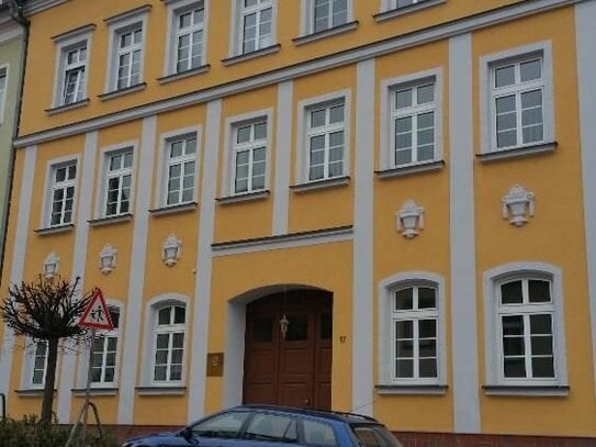 Schöne, helle 3-Zimmer Dachgeschosswohnung in zentraler Lage mit Stellplatz