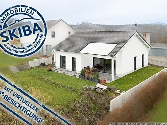 Neubau-Bungalow aus 2021 oberhalb von Adenau