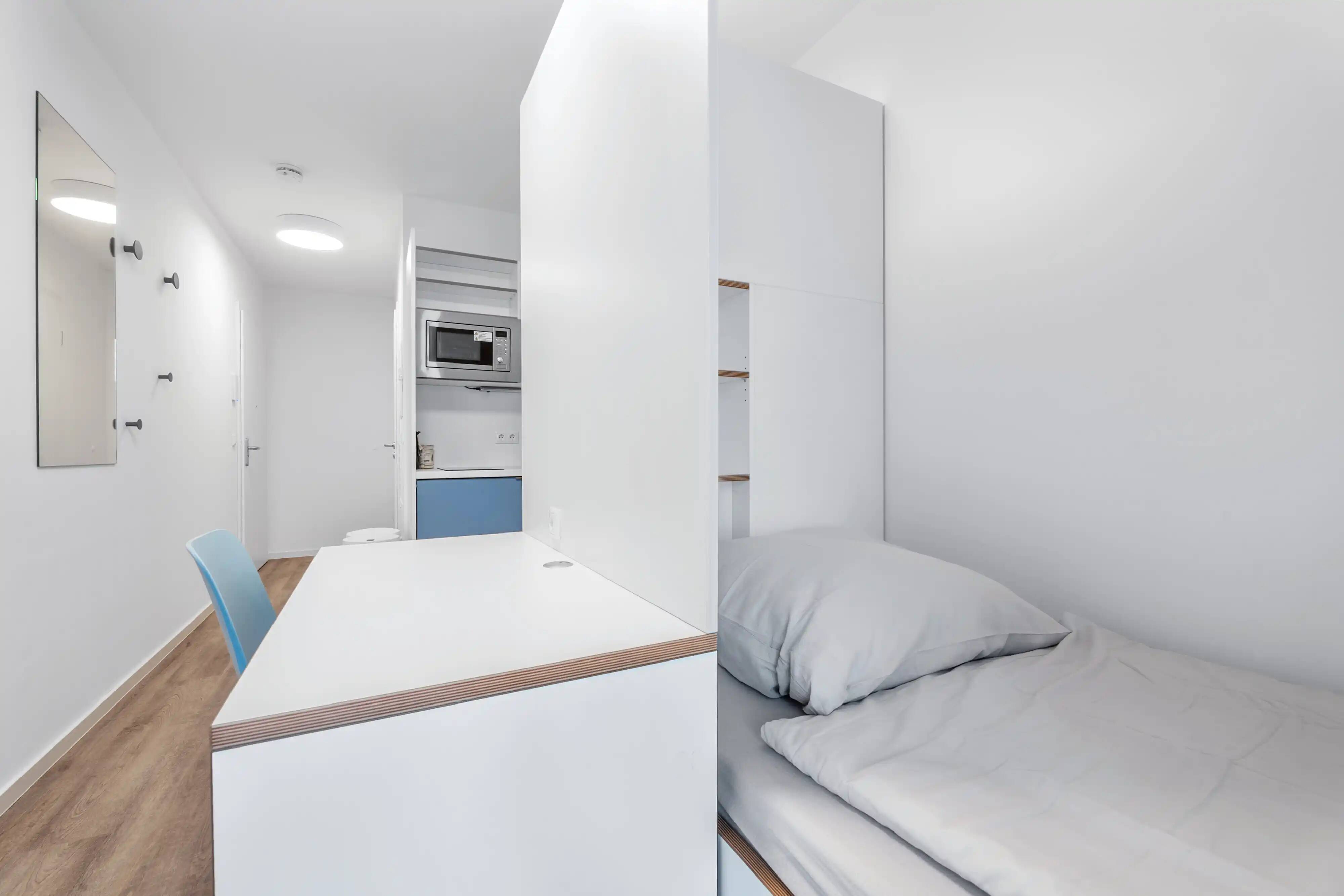 Möbliertes Studio mit Balkon - Photo 1