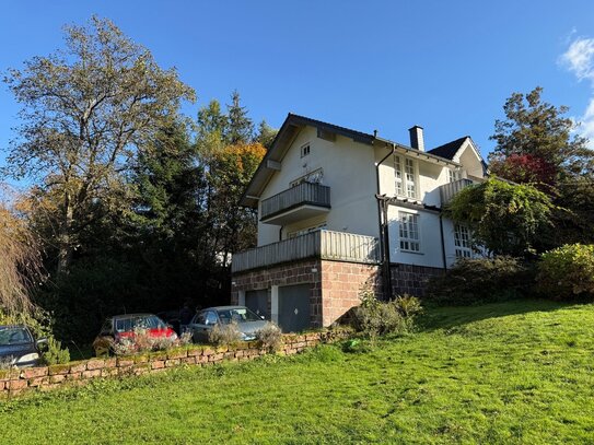 Schöne 3,5-Zimmerwohnung mit 2 Terrassen und Garten in Neckargemünd zu vermieten.