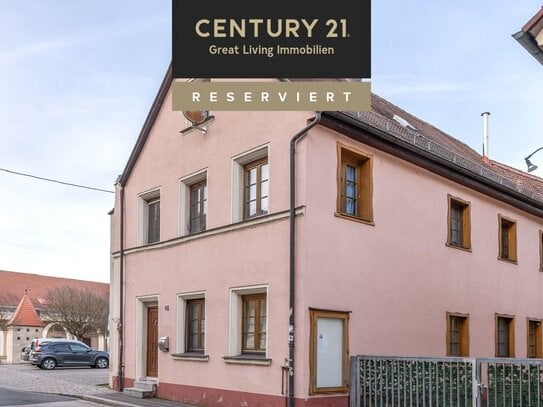 **RESERVIERT** Zentral gelegenes Einfamilienhaus im Zentrum von Neustadt Aisch