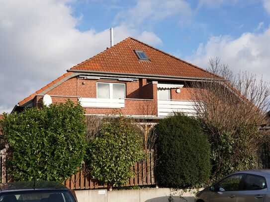 * Attraktive 3-Zi.-Wohnung mit Südbalkon in Sievershausen * - ETW mit zusätzl. Räumen im Souterrain