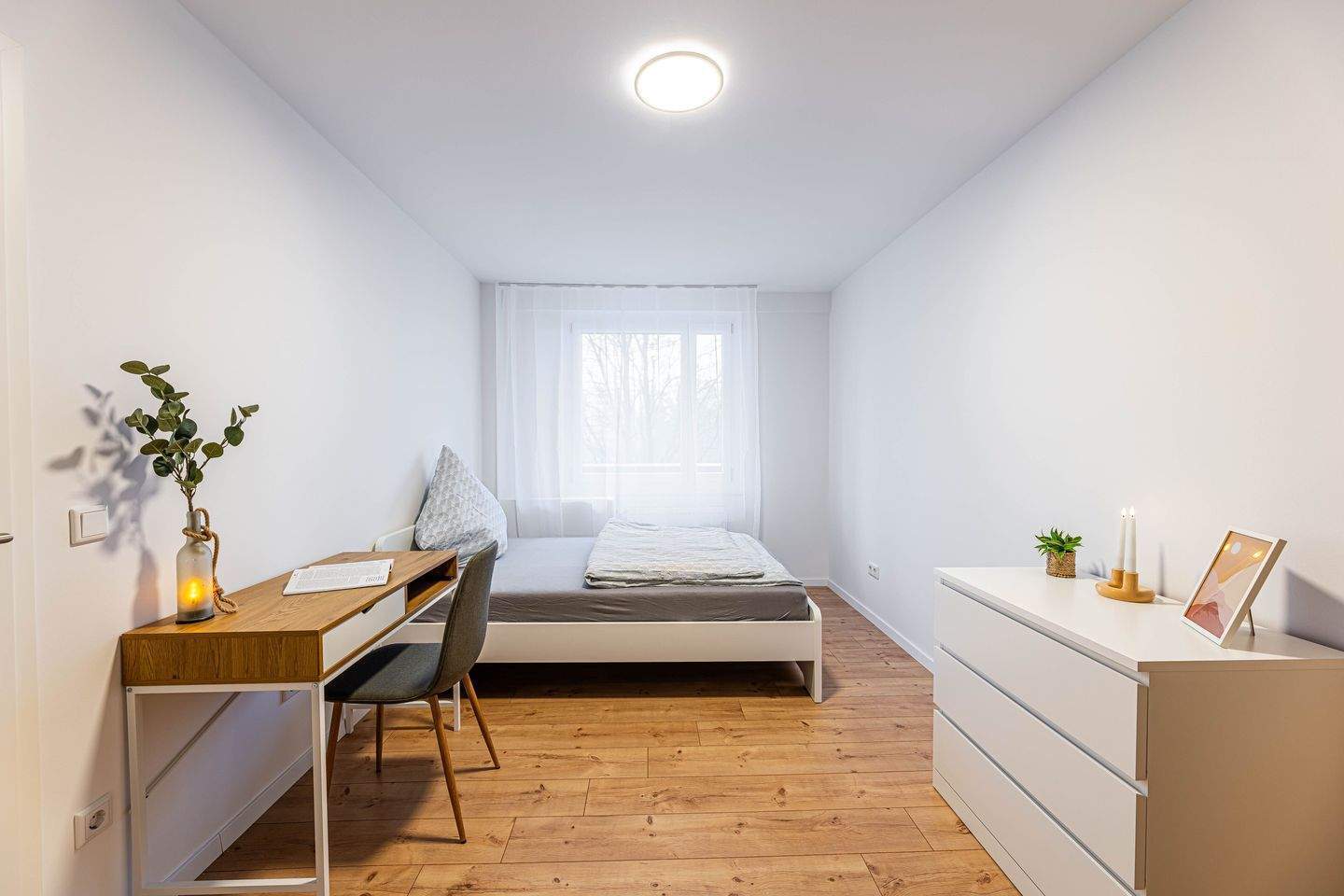                                                               NW21: M&ouml;bliertes WG-Zimmer /- inkl. Nebenkosten &amp; Strom                                                       in Dutzendteich (Nürnberg)