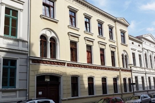 Gutgeschnittene 4-Raum Wohnung mit großem Balkon und Gäste-WC im Zentrum nahe Wilhelmsplatz