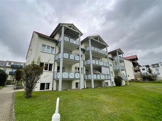 MAISONETTE-WOHNUNG geräumige 3 Zimmer-Wohnung auf 2 Etagen mit Balkon zu vermieten!