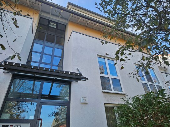 3-Raum-Wohnung mit Dachterrasse in Böhlitz-Ehrenberg - Sofortbezug!