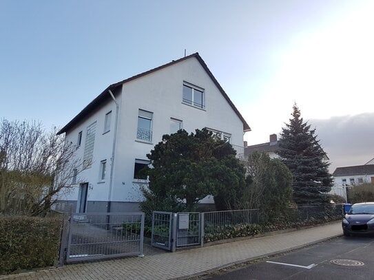 Zweifamilienhaus mit Garage und Garten in beliebter Wohnlage von Friedberg