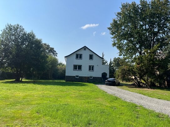 Grundstück mit Haus in ruhiger idyllischer Lage am Waldrand,15 min bis Leipzig (ohne Makler und Gebühr)