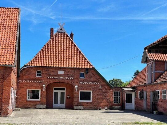 Charmanter Reiterhof mit Einfamilienhaus und 8.385 m² Grundstück in Dörverden