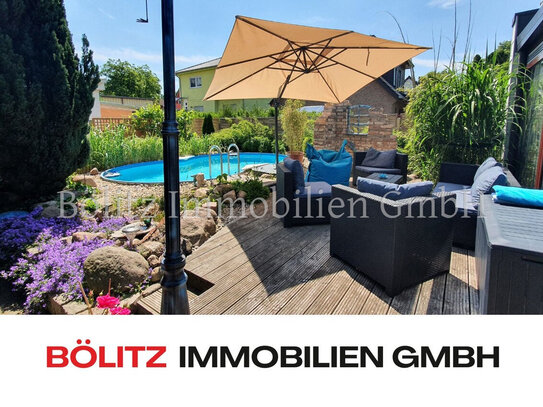 BÖLITZ IMMOBILIEN GmbH-Traumhaftes Grundstück mit Bungalow im charmanten Landhausstil und Gästehaus