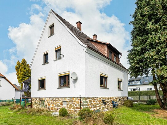 Einfamilienhaus mit großem Garten in Schwalbach