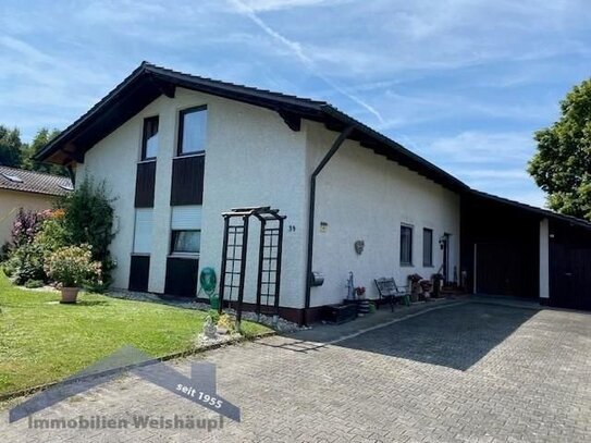 Wohnhaus mit Charme und viel Platz in Osterhofen!