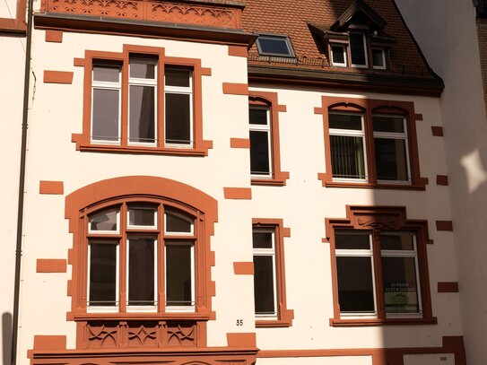 RESERVIERT - Denkmalgeschütztes Haus mit Charme und Mammutbaum