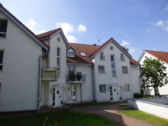 Biederitz mit Tageslichtbad und Wanne und großer Terrasse (Wol. 63/46)