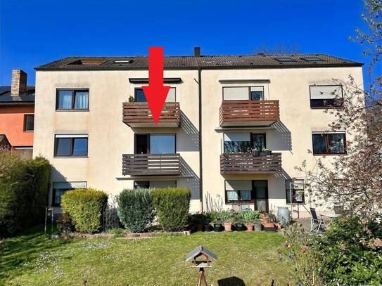 *TOP-ZUSTAND* Bezugsfreie, helle 3 Zimmer-Eigentumswohnung mit Garage, Keller und sonnigem Balkon mit Ausblick