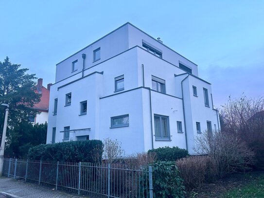 Exklusives Dachgeschosswohnung mit Terrasse und Gartenblick in Halle-Kröllwitz!