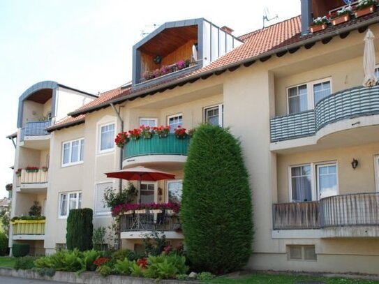 Geräumige 2-Zimmer Dachgeschoss-Wohnung mit Loggia in Lev.-Lützenkirchen