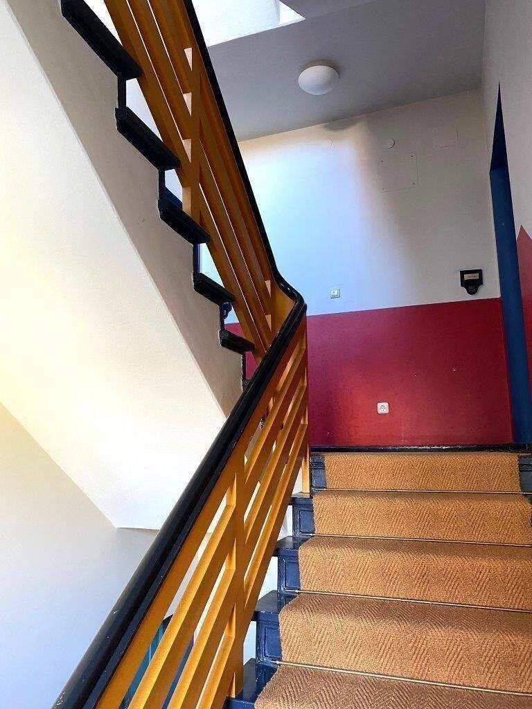 Grünlage/ Altbauwohnung mit EBK, Wannenbad u.Balkon - Photo 1