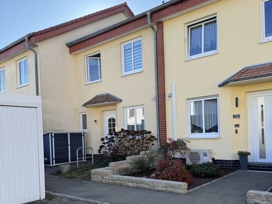 Modernes Reihenmittelhaus mit 4 Zimmern und kleinem gemütlichen Garten in Stuhr-Brinkum