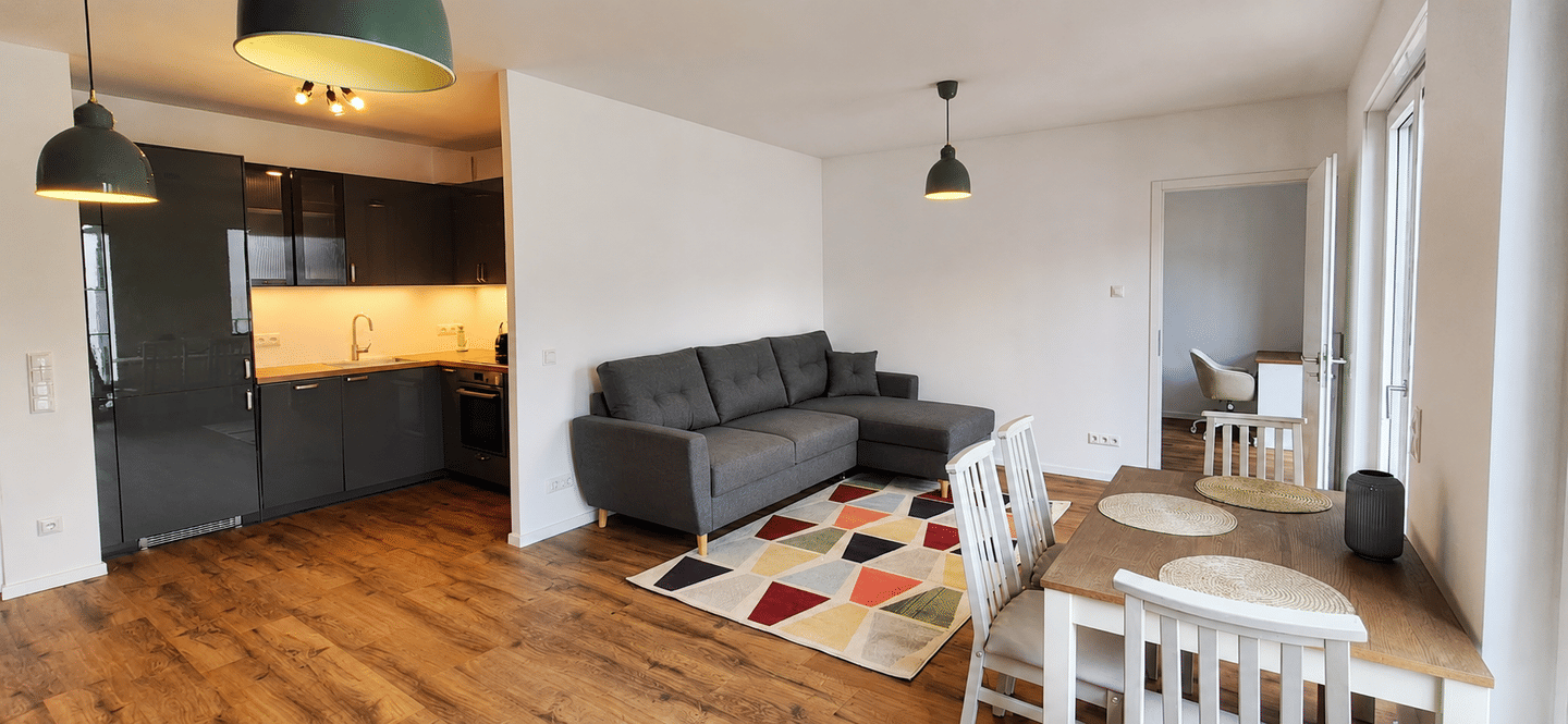 Besichtigung Sonntag, 02.08., 18 Uhr | Möblierte 2-Zimmer-Neubauwohnung - Photo 1