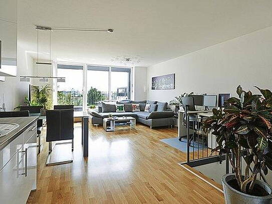 Perfekte Lifestyle-Wohnung - Penthouse mit Dachterrasse im Europaviertel - von PRIVAT