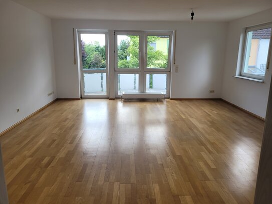 Sonnige 2 Zimmer Wohnung mit Balkon in Fürth Stadeln