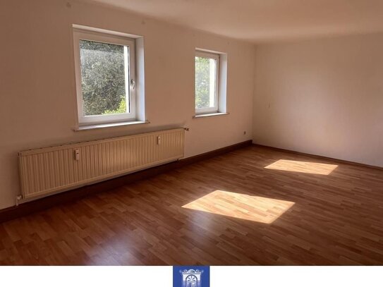 Sehenswerte Wohnung mit viel Platz ... großer Balkon ... EBK ... Tageslichtbad mit Wanne!