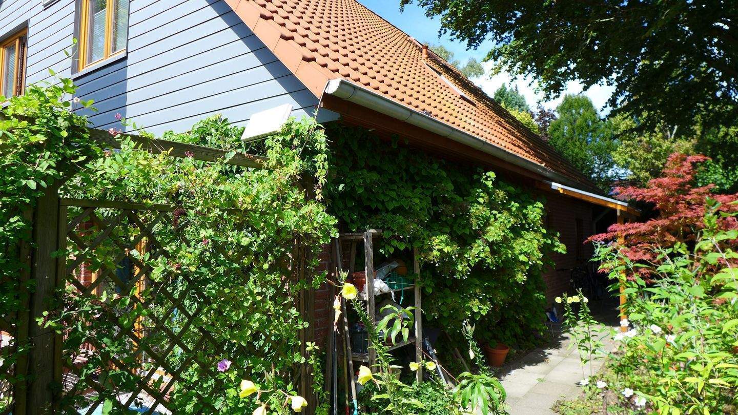 MÖBLIERTES EINFAMILIENHAUS MIT SCHÖNEM GARTEN - WOHNEN AUF ZEIT 01.07.26 - 30.06.27