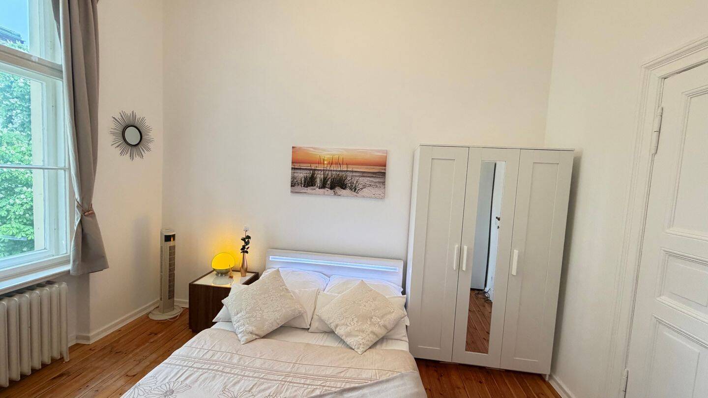 WG-Zimmer in zentraler Lage in Berlin-Charlottenburg zu vermieten (nur für Frauen) - Foto 1