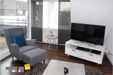 Flingern Nord: . Two bedroom Apartment with a big terrace and living room with open kitchen.