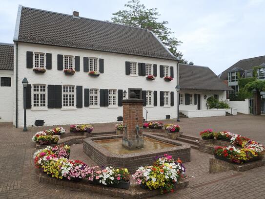 Traditionsreiche Rathausgastronomie in zentraler Lage