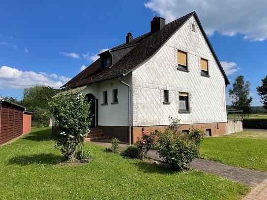 Freistehendes Einfamilienhaus in Ortsrandlage