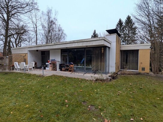 Großer Bungalow in sehr schöner und zentraler Lage am Wald