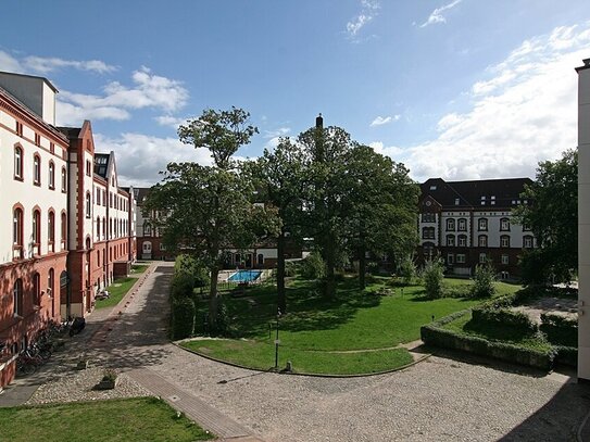 Top-Büroloft mit Terrasse innerhalb des Hamburger Westens anzumieten!