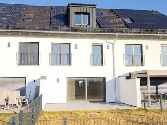 Provisionsfrei ! Sonniges RH mit sehr viel Platz und zusätzlich großem Dachstudio inkl PV Anlage