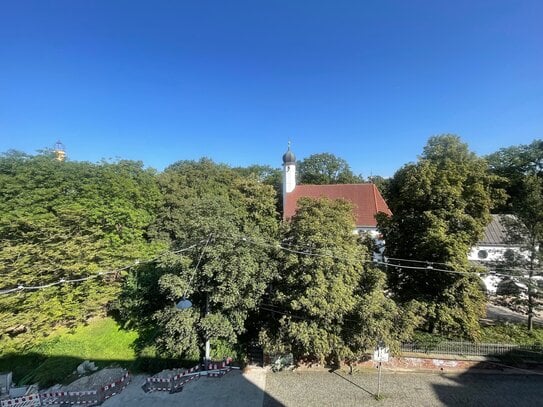 WUNDERSCHÖNE, SANIERTE UND GEPFLEGTE ALTBAUWOHNUNG IN BESTLAGE HAIDHAUSEN MIT BLICK IN DEN PARK